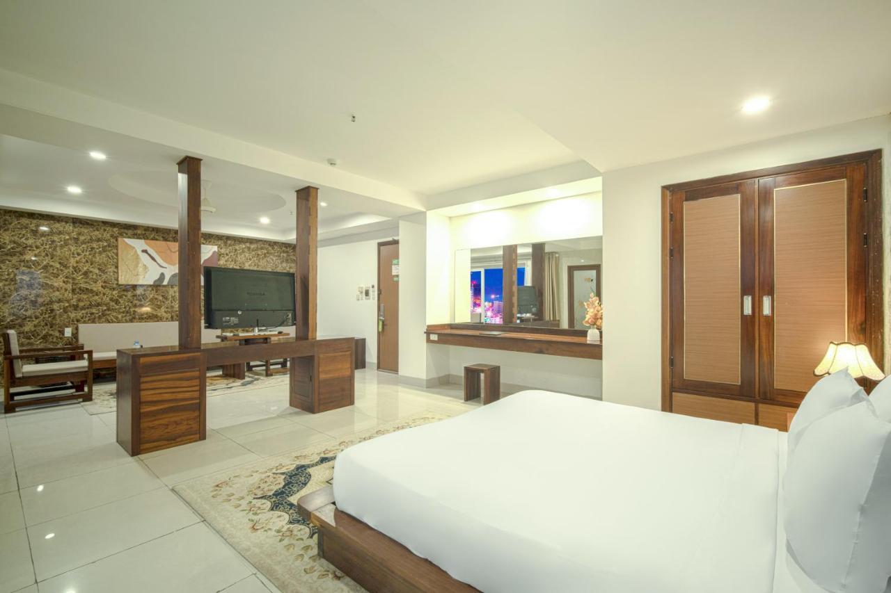 Emerald Boutique Hotel Danang Buitenkant foto